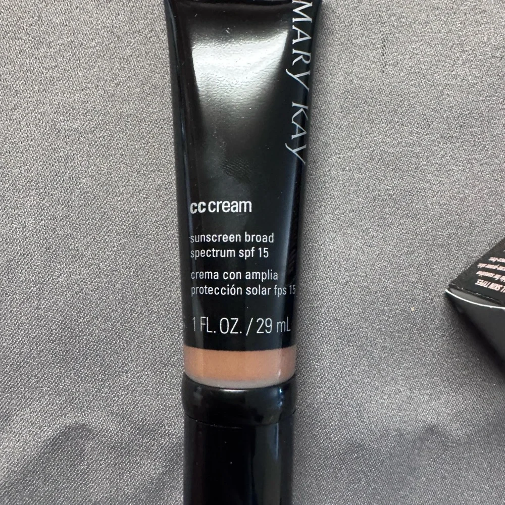 Mary Kay CC Cream - very deep AB13